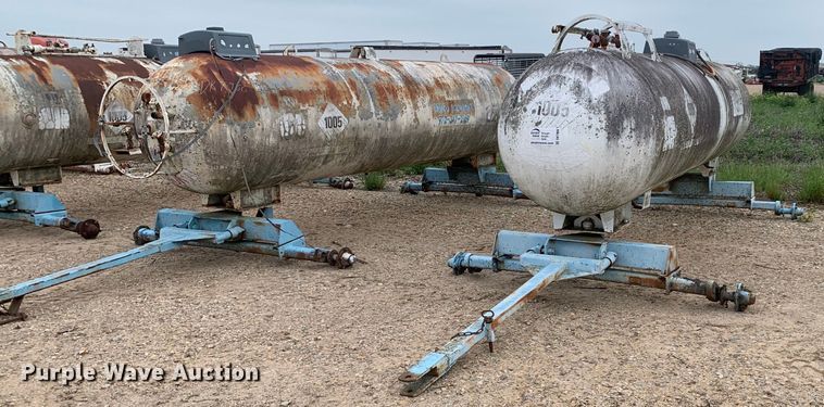 image for item DK7966 (2) NH3 tanks