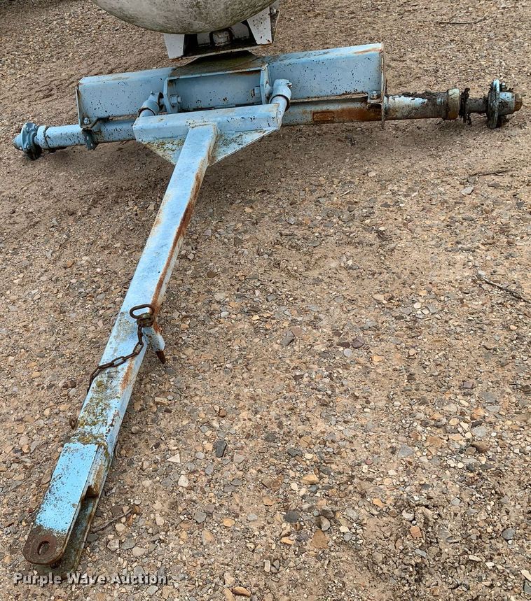 image for item DK7966 (2) NH3 tanks