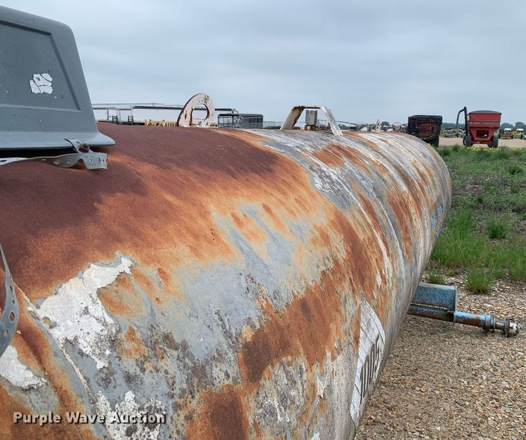 image for item DK7966 (2) NH3 tanks