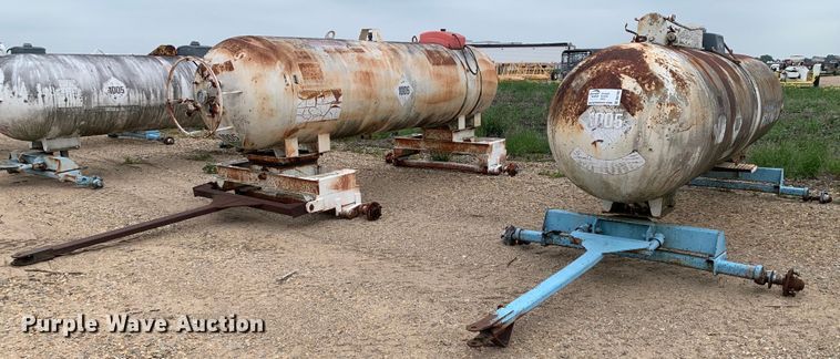 image for item DK7967 (2) NH3 tanks