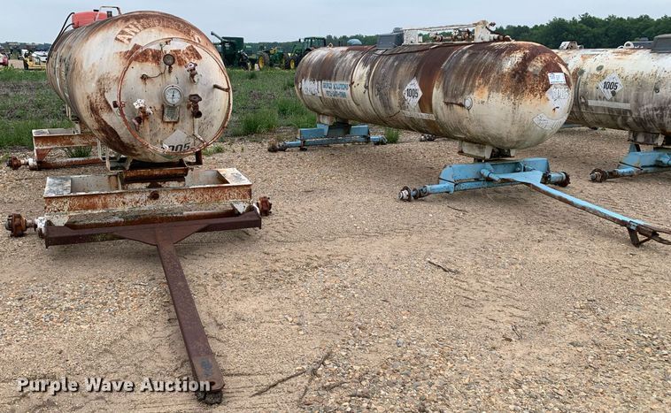 image for item DK7967 (2) NH3 tanks