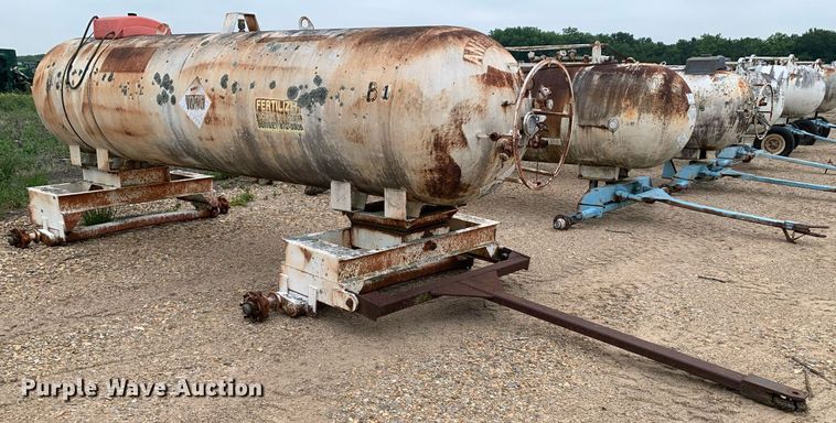 image for item DK7967 (2) NH3 tanks