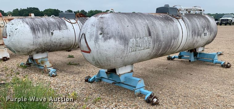 image for item DK7968 (2) NH3 tanks