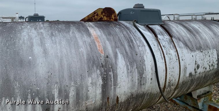 image for item DK7968 (2) NH3 tanks