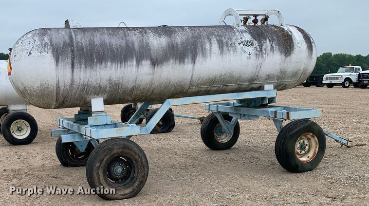 image for item DK7969 (2) NH3 tanks