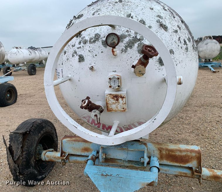 image for item DK7969 (2) NH3 tanks