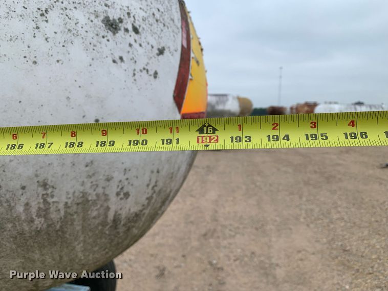 image for item DK7969 (2) NH3 tanks