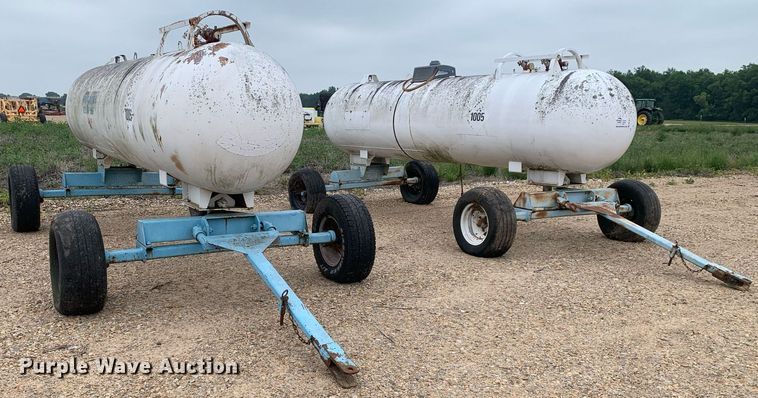 image for item DK7970 (2) NH3 tanks