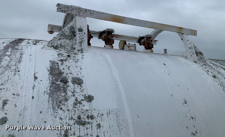 image for item DK7970 (2) NH3 tanks