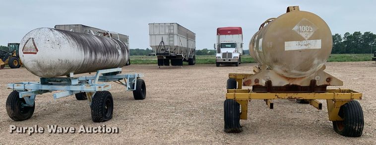 image for item DK7971 (2) NH3 tanks