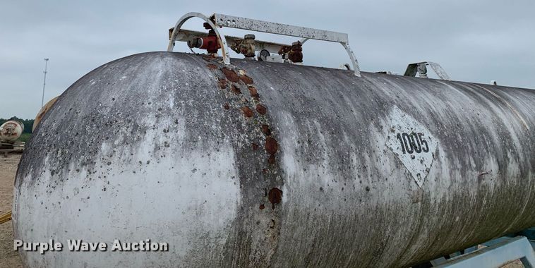 image for item DK7971 (2) NH3 tanks