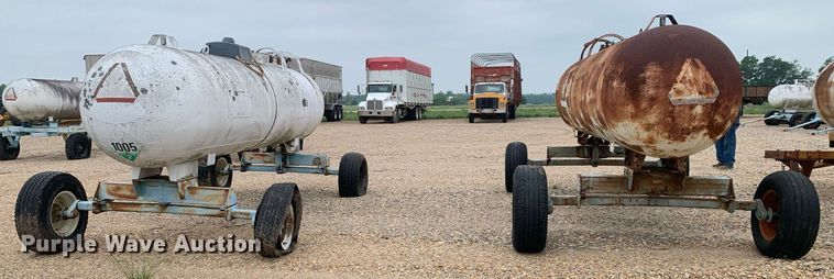 image for item DK7972 (2) NH3 tanks