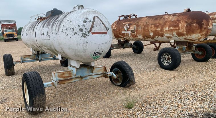 image for item DK7972 (2) NH3 tanks