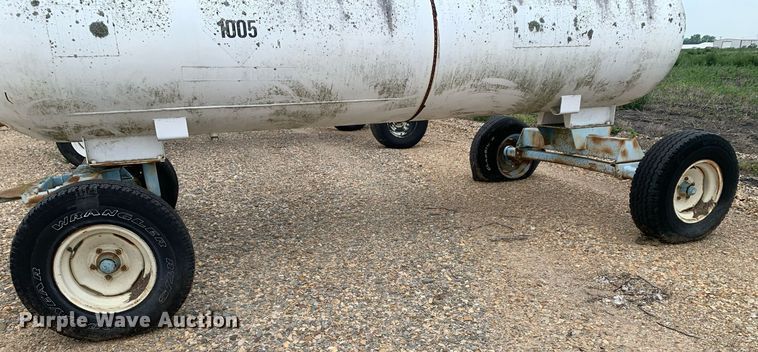 image for item DK7972 (2) NH3 tanks