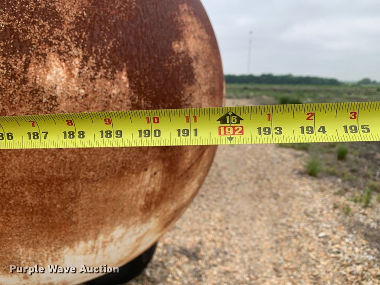 image for item DK7972 (2) NH3 tanks