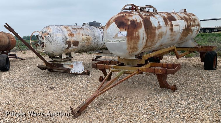 image for item DK7973 (2) NH3 tanks