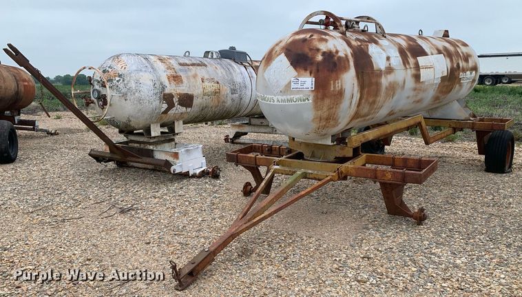 image for item DK7973 (2) NH3 tanks