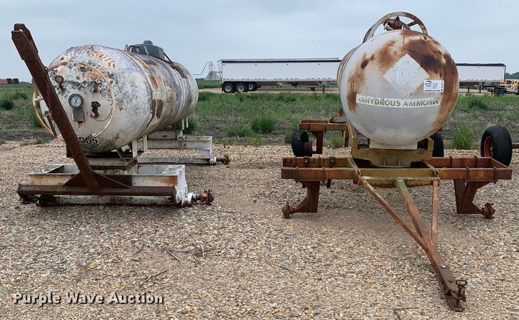 image for item DK7973 (2) NH3 tanks