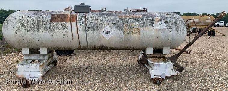 image for item DK7973 (2) NH3 tanks