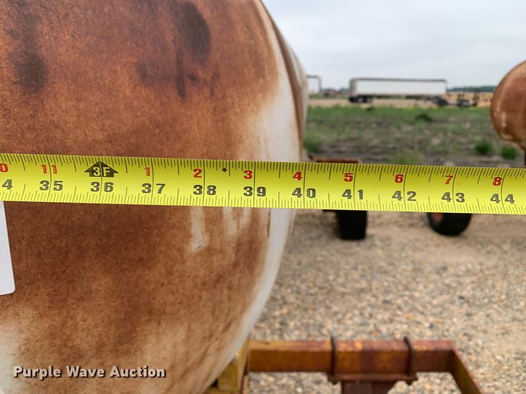 image for item DK7973 (2) NH3 tanks