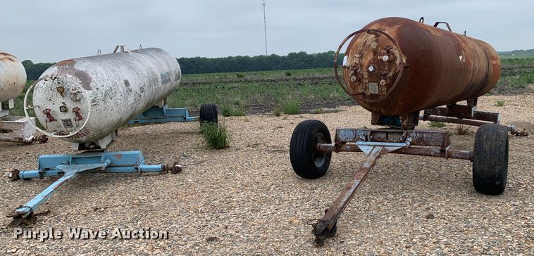 image for item DK7974 (2) NH3 tanks