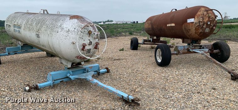 image for item DK7974 (2) NH3 tanks