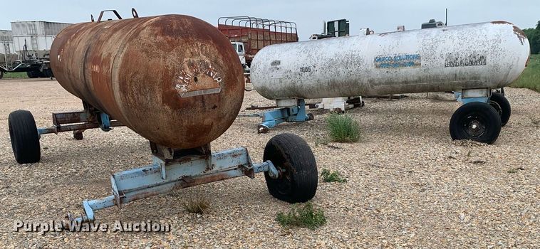 image for item DK7974 (2) NH3 tanks