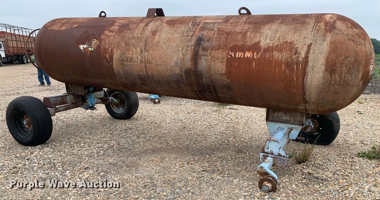 image for item DK7974 (2) NH3 tanks