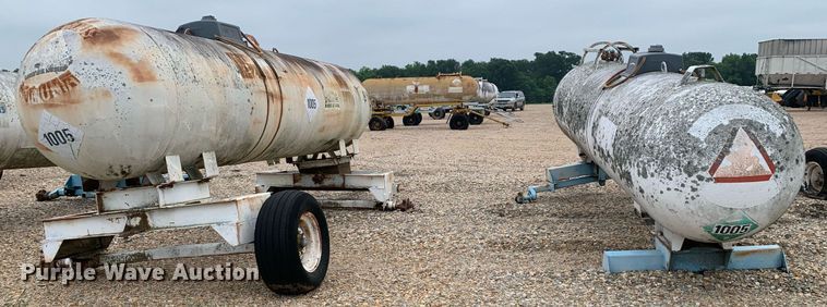 image for item DK7975 (2) NH3 tanks