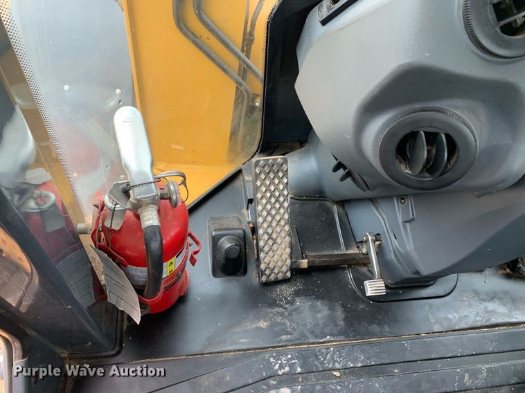 image for item DK7978 2016 John Deere 544K  wheel loader