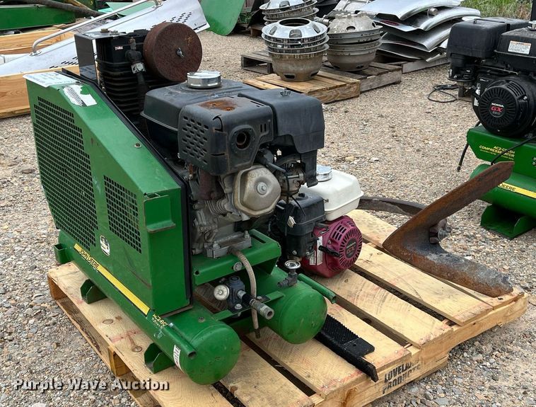 image for item DK7979 John Deere AC2-8GH  air compressor