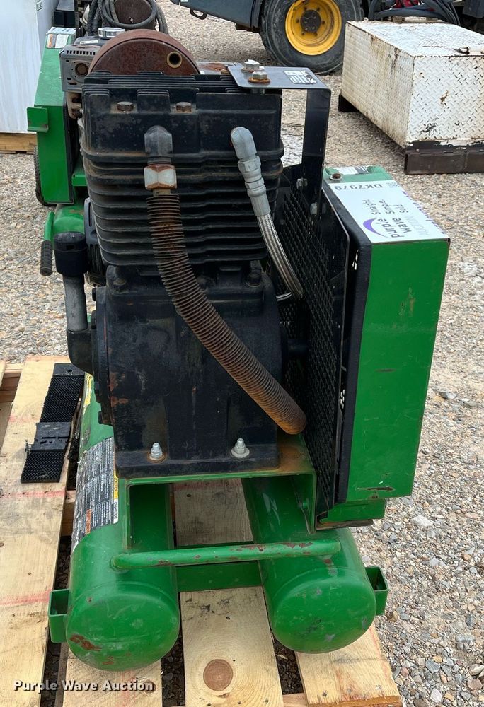 image for item DK7979 John Deere AC2-8GH  air compressor