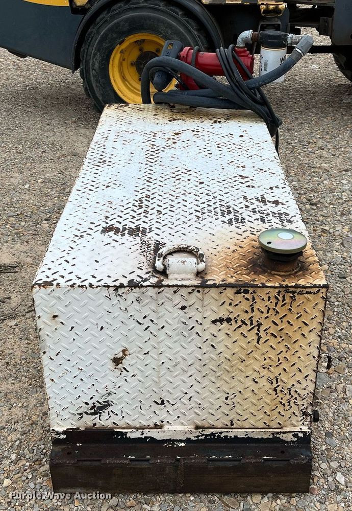 image for item DK7983 Auxiliary fuel tank