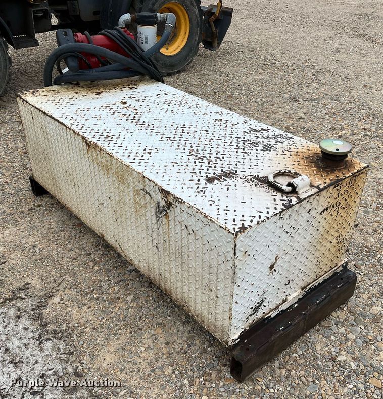 image for item DK7983 Auxiliary fuel tank