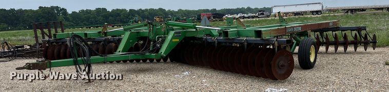 image for item DK7987 John Deere 650  tandem disk