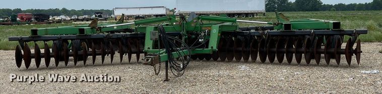 image for item DK7987 John Deere 650  tandem disk