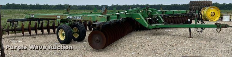 image for item DK7987 John Deere 650  tandem disk