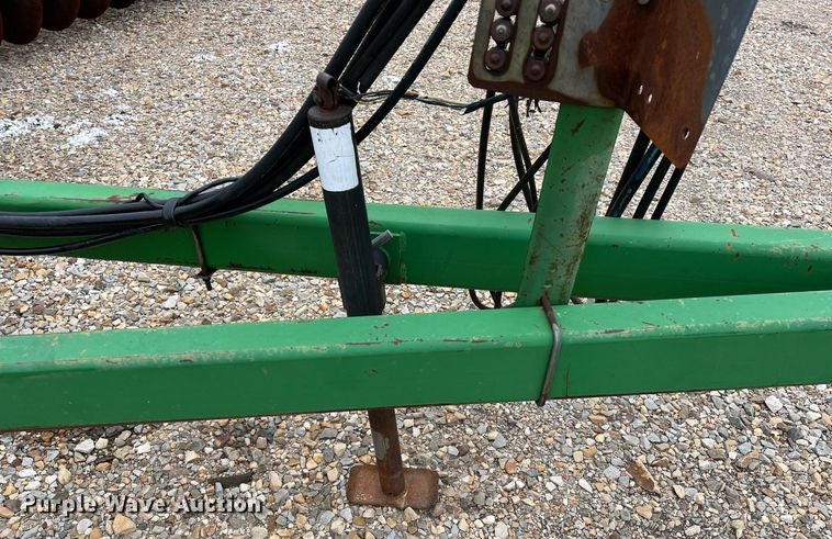image for item DK7987 John Deere 650  tandem disk