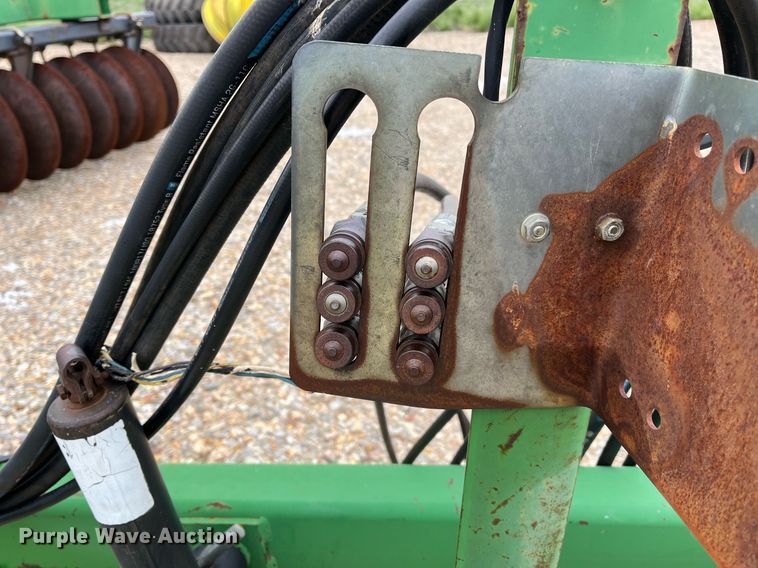 image for item DK7987 John Deere 650  tandem disk