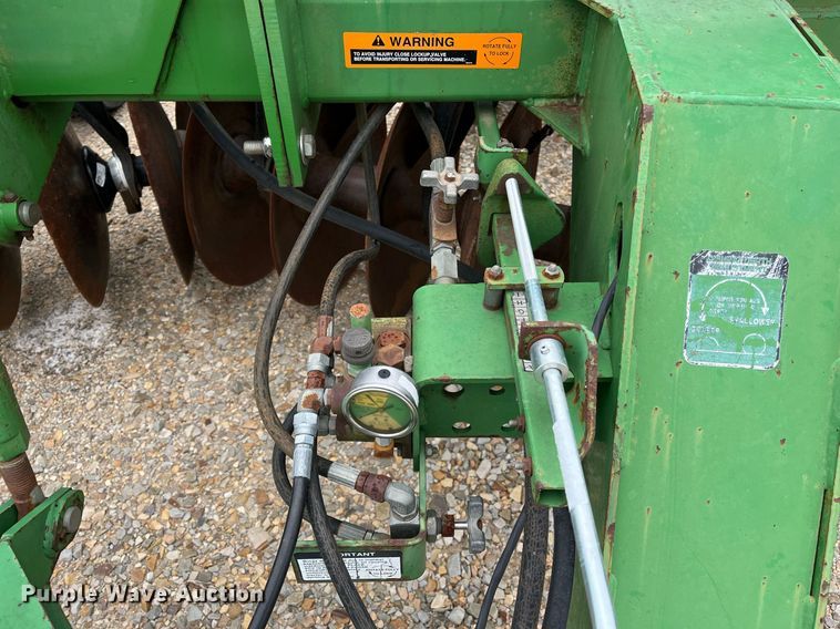 image for item DK7987 John Deere 650  tandem disk