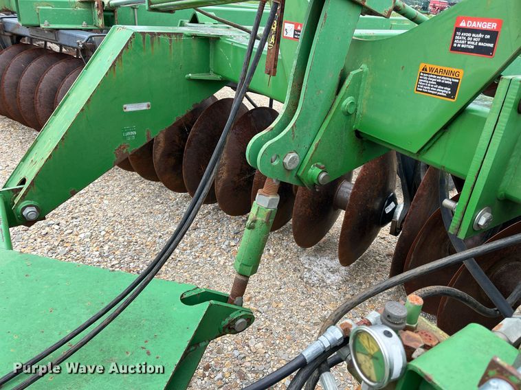 image for item DK7987 John Deere 650  tandem disk