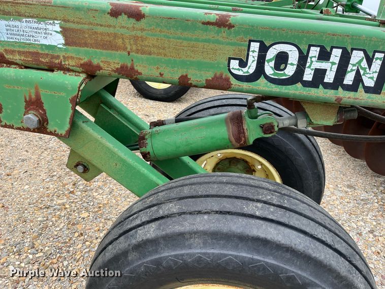 image for item DK7987 John Deere 650  tandem disk