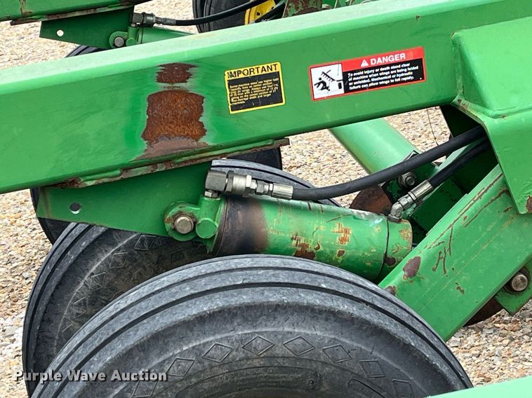 image for item DK7987 John Deere 650  tandem disk