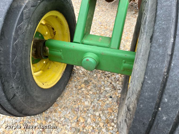 image for item DK7987 John Deere 650  tandem disk