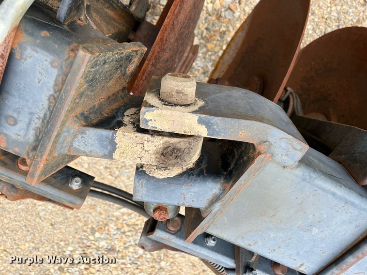 image for item DK7987 John Deere 650  tandem disk