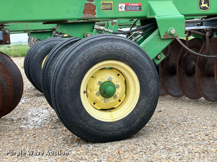 image for item DK7987 John Deere 650  tandem disk