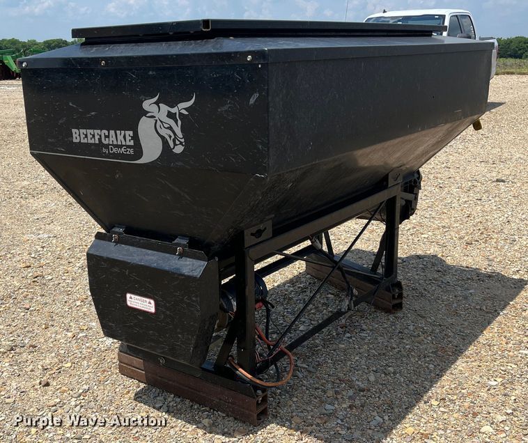 image for item DK7992 DewEze Beefcake 2000 ELE  cake feeder