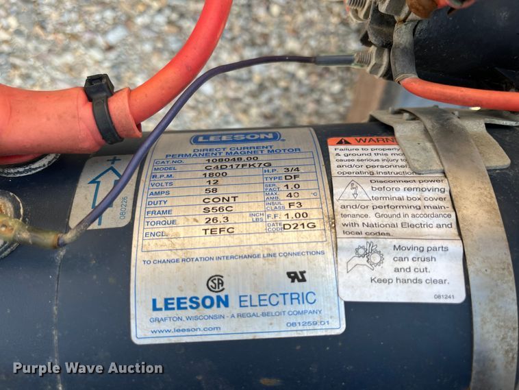 image for item DK7992 DewEze Beefcake 2000 ELE  cake feeder