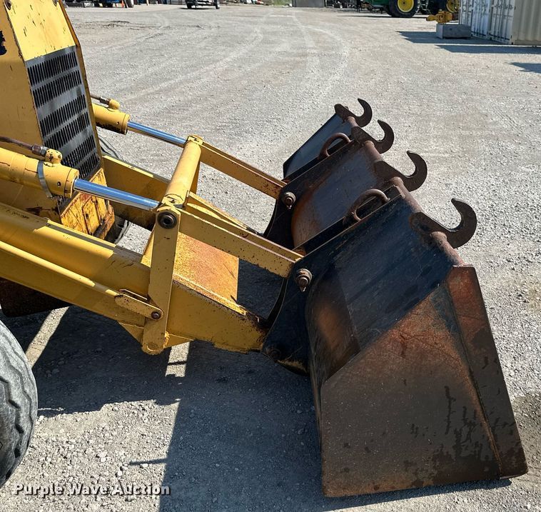 image for item DO5025 Ford 555D  backhoe