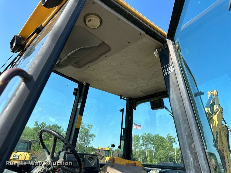 image for item DO5025 Ford 555D  backhoe